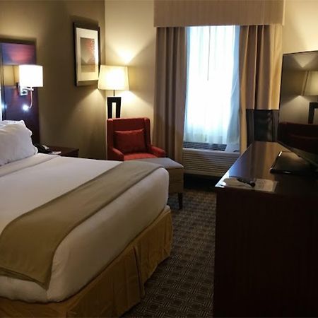 Holiday Inn Express & Suites Lantana By Ihg Bagian luar foto