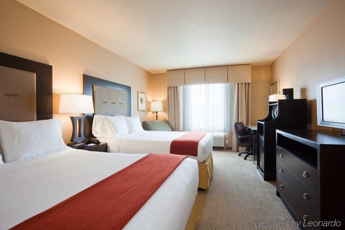 Holiday Inn Express & Suites Lantana By Ihg Bagian luar foto